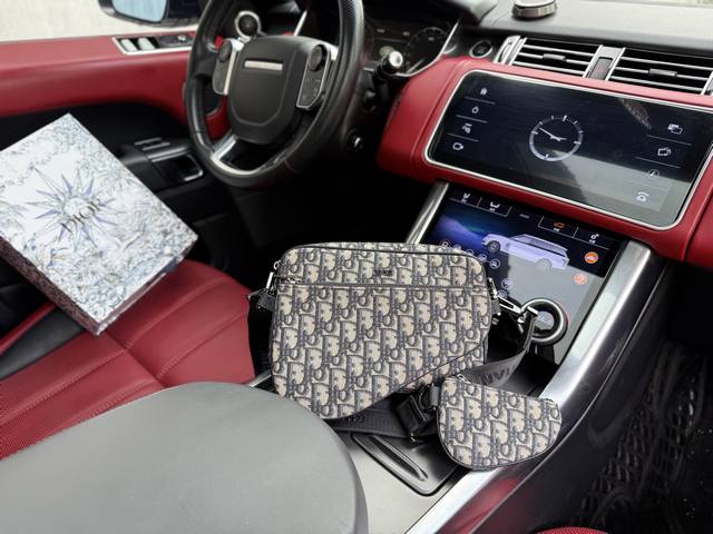 New high-end "Dior" Dior shoulder bag Dior Dior handbag Dior Saddle Dior Saddle