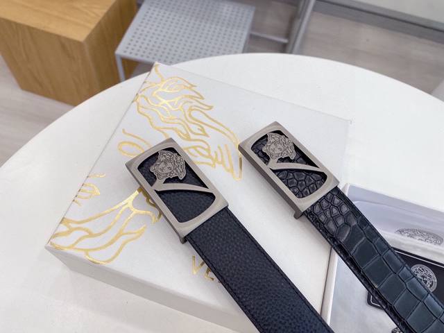 Versace - Pure cowhide, high-end goods, clear texture, super good feel, street-r