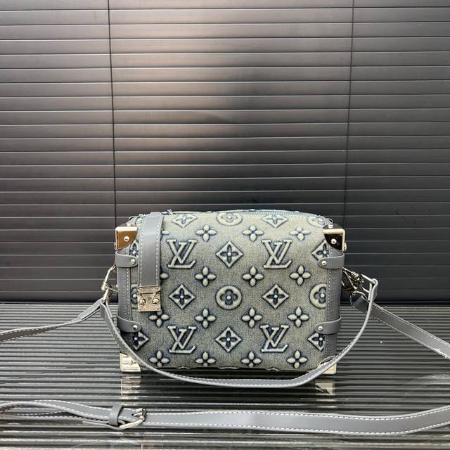 Louisvuitton Louis Vuitton Trunk denim unisex handbag shoulder messenger bag cla