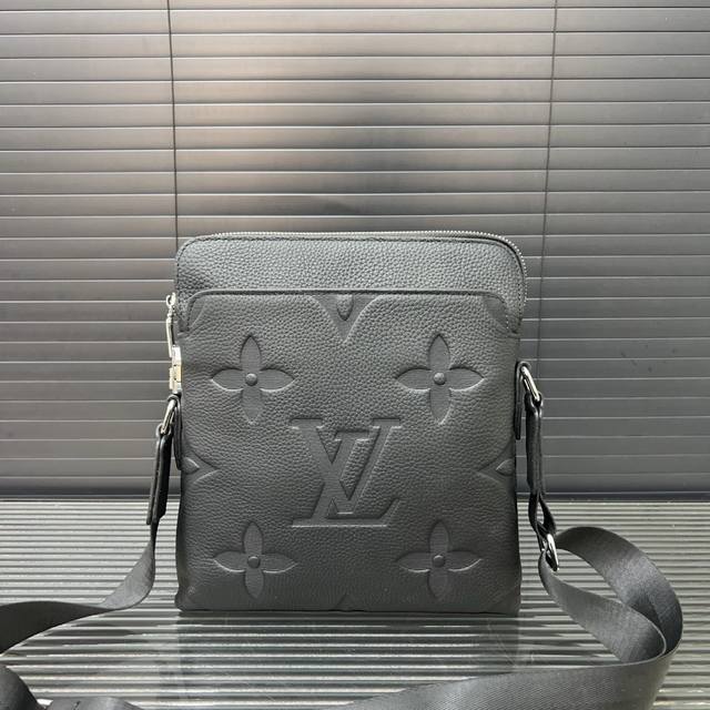 Louisvuitton Louis Vuitton combination lock leather briefcase men's bag shoulder