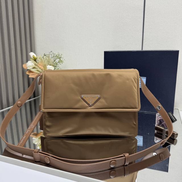 Top original new product first release hot-selling messenger bag 1Bd255 medium s