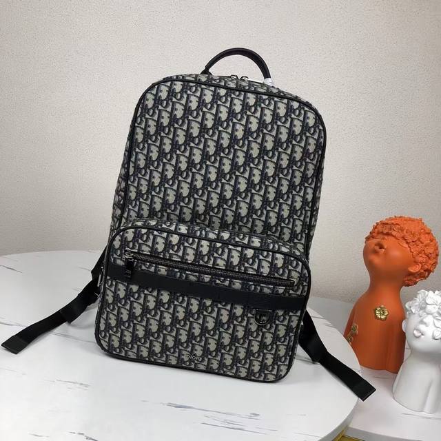 The highest version on the market, welcome to compare Safari Backpack Dior Obliq