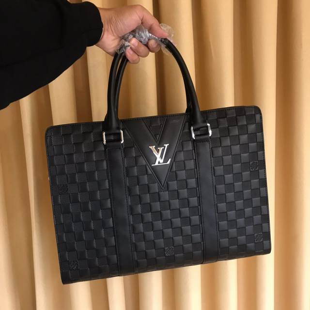 V's new model with smooth leather trim and spacious interior, with combination l