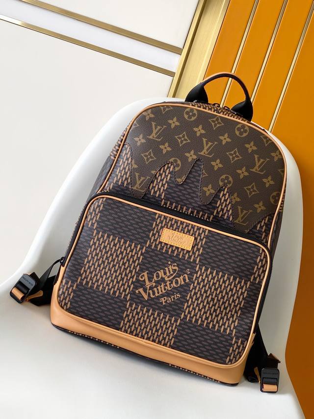 163C01 Chip top original single N40380 N50009 This Campus backpack is made of fl