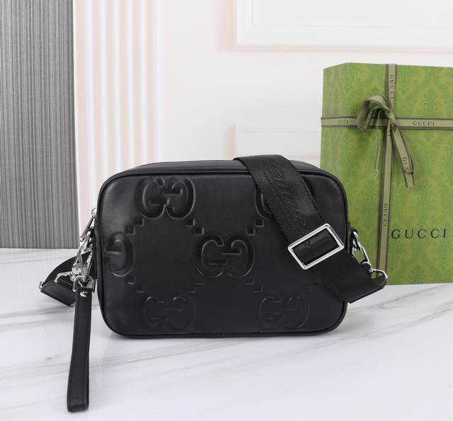 The latest Gucci crossbody bag, imported top-grade original, comfortable to the