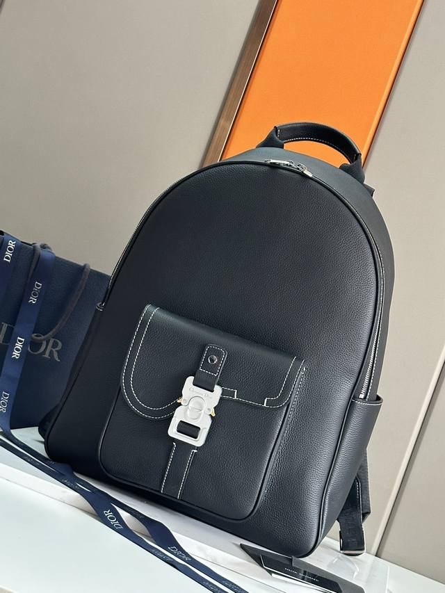 New to the Winter 2024 menswear collection, this Saddle Zip Backpack features a