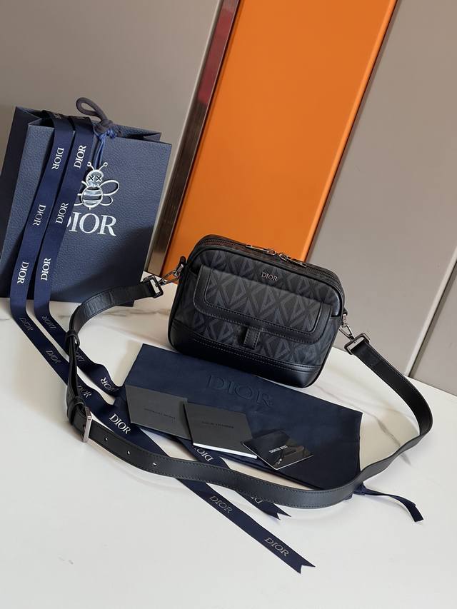 Top Original Single with Blue Box This Dior Hit The Road messenger bag is a new