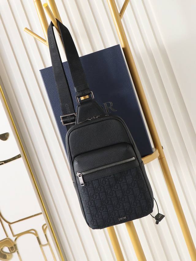 The highest version on the market, welcome to compare Rider 2.0 Sling Bag Black