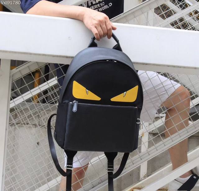 batch of top original model: 33205-1 Fendi new cloth and leather backpack Fendi