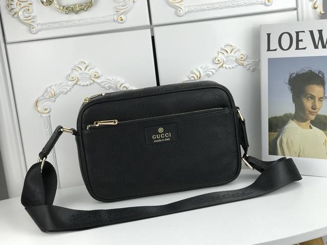 New Gucci, Gucci counter synchronized men's crossbody bag original quality busin
