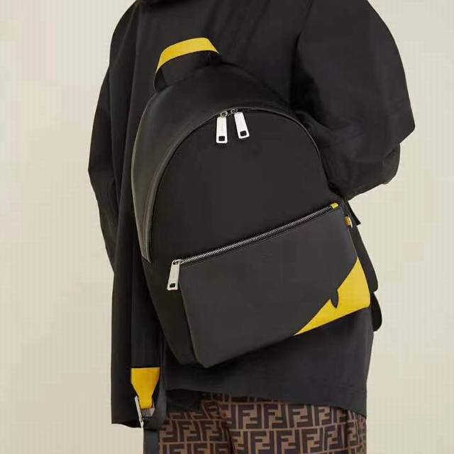 batch. Model: 33203-1 7Vz042A9Zbf0R2A Fendi Fendi counter new cloth and leather