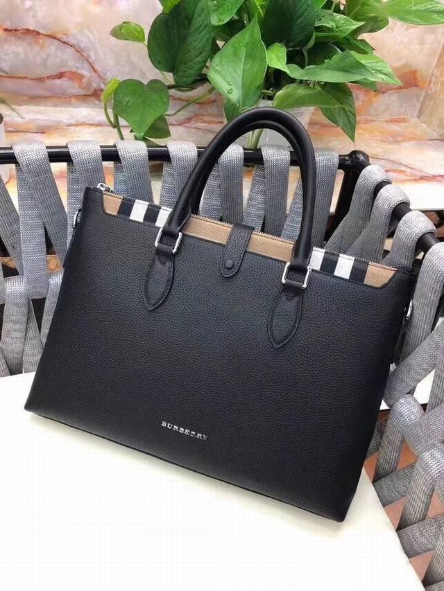 The latest hot-selling B-brand imported leather men's briefcase + handbag + mess
