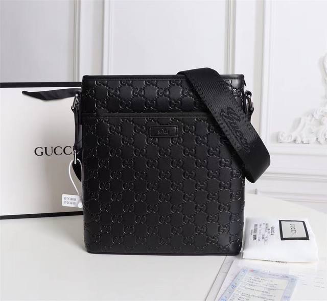 Model: 33013-2 ~ Crossbody bag black Gucci Men's casual series straight, smooth