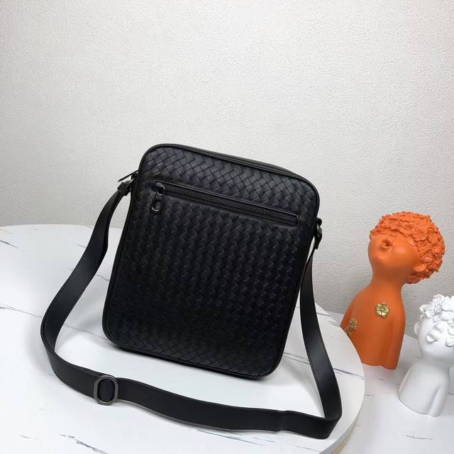 Bv Overseas original quality counter synchronous goods are coming. Top waxed cow