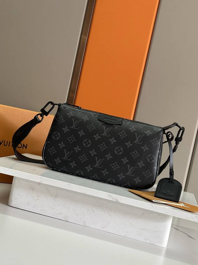 Top-grade original development, all-steel hardware This Pochette Accessoire Xl h