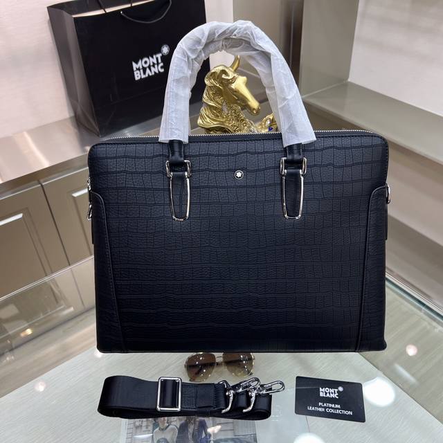 The latest Montblanc International briefcase, imported top-grade original crocod
