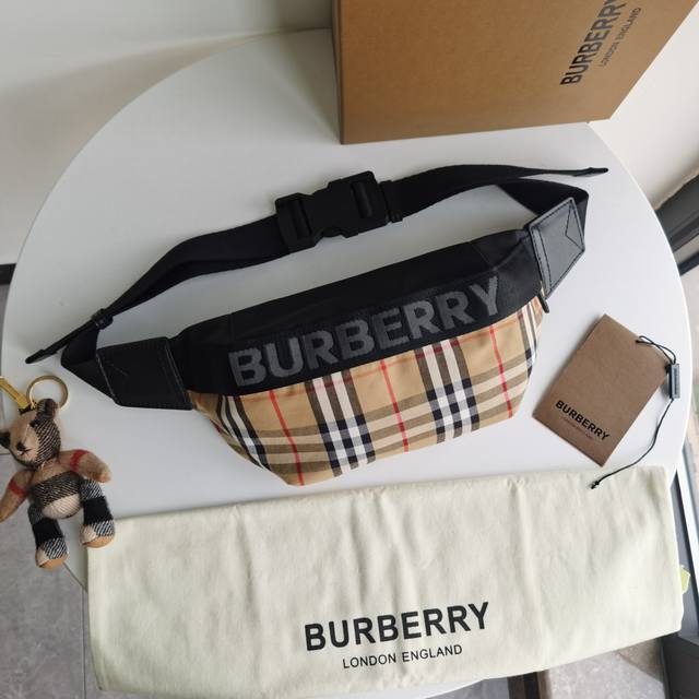 Original Burberry Burberry's latest waist bag draws on the street style of the 1