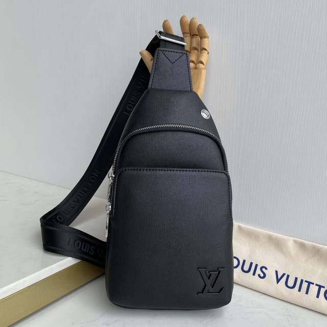Original goods, latest style, Lv men's chest bag, hot shipment, real product pho