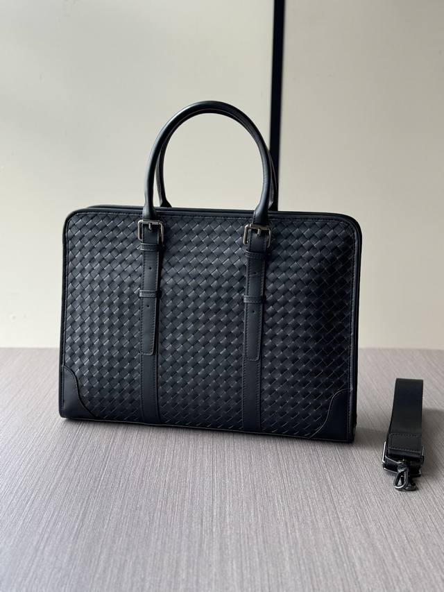 The latest hot-selling Bv hand-woven briefcase from the top counter mouse high-e