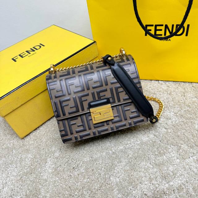 Fendi Kan I upgraded version, added arch bridge and new lock, retains the interi