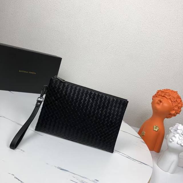 with box Bv men's handbag follows traditional craftsmanship, selected waxed cowh