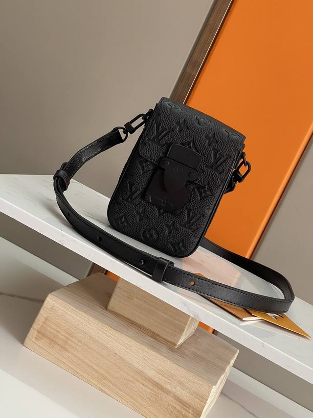 Top-grade original development, all-steel hardware, the new S-Lock Vertical mini