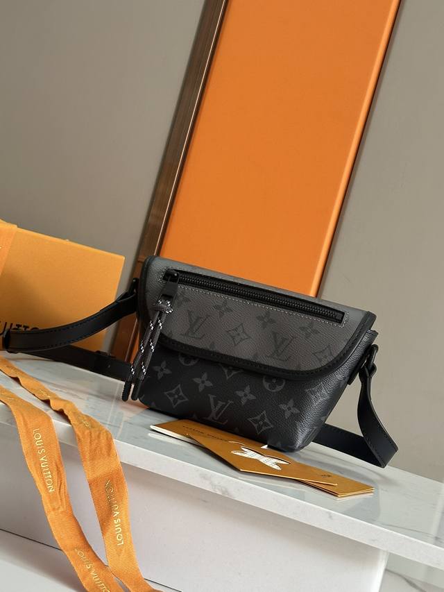 Top-grade original steel hardware M12806 Silver Flower Pulse Mini Messenger Hand