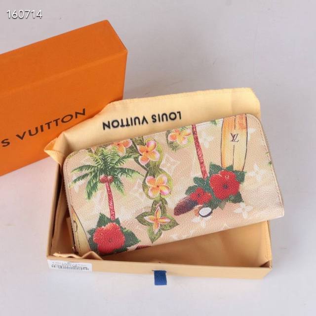 60017New in Coconut Yellow This much-loved pocket wallet from the brand is craft
