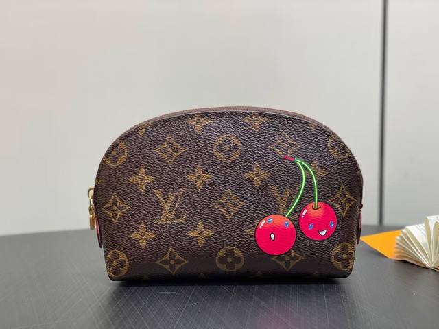 M13766 M47515 Cherry Cosmetic Bag Pochette Cosm