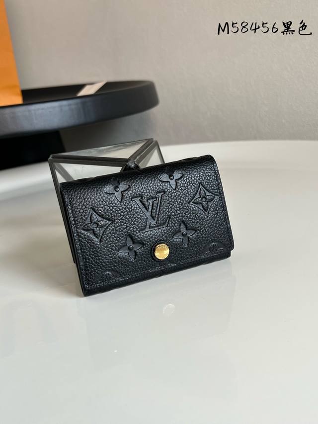 Factory P price top original M58456 Black This exquisite business card holder is