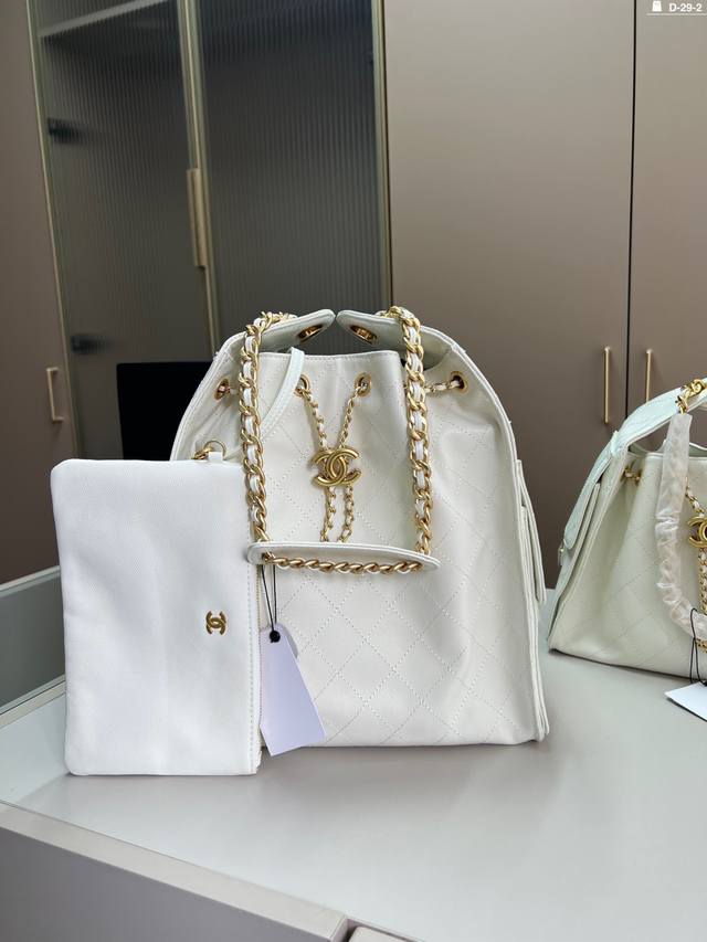 Big Chanel Hippie Underarm Tote Bag This one looks great when carried by hand It