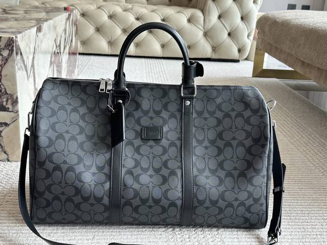 Size: 50Cm A versatile and durable Coach travel bag You need it for the Spring F