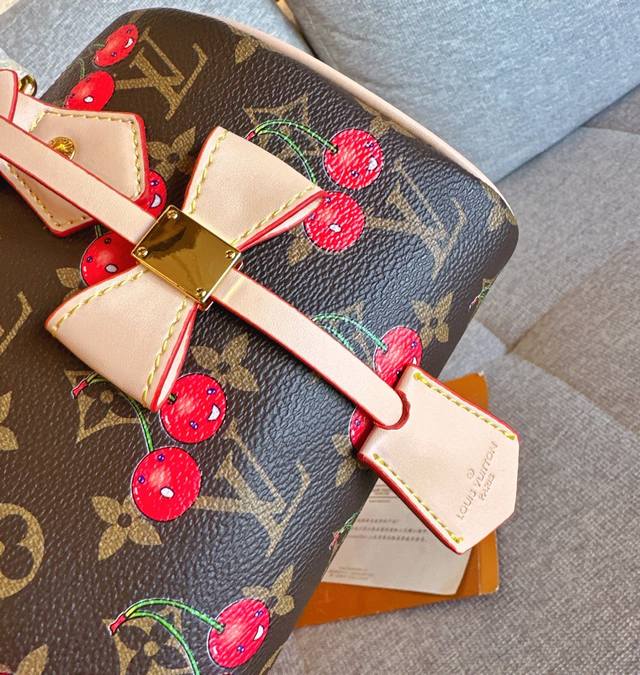 Folding gift box packaging Lv Speedy20 Murakami Takashi cherry Boston pillow bag