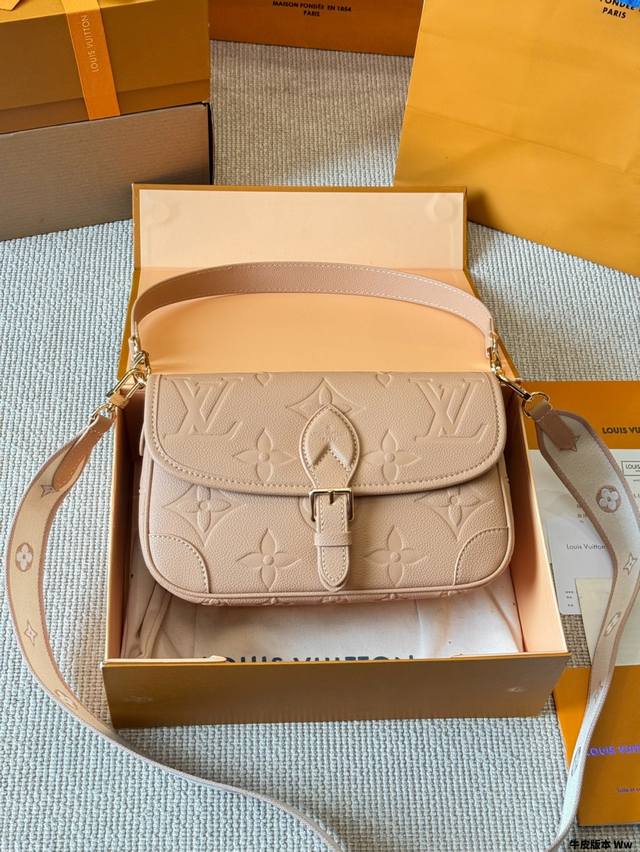 Cowhide version Lv Louis Vuitton | Diane baguette bag Lv baguette Diane is absol