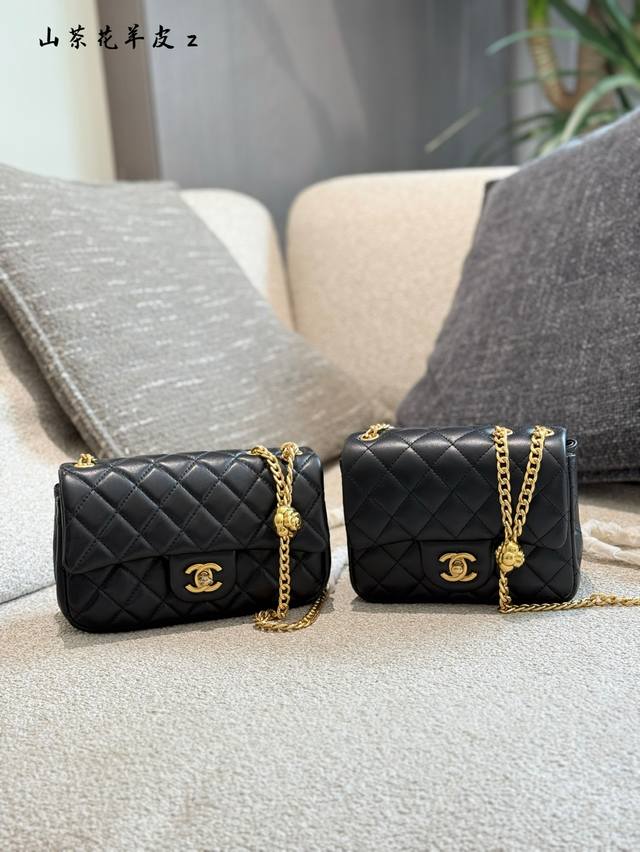 Chanel 23S Camellia Adjustment Buckle Square Fat The texture of sheepskin is mor