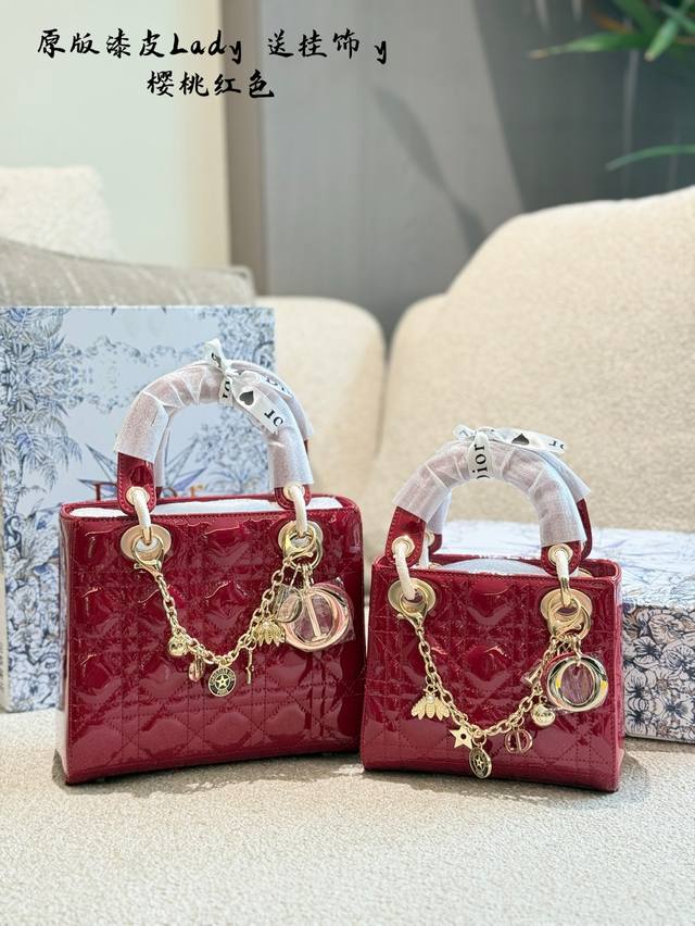 Sheepskin Lady Diana Bag Lady Classic Series Lady Diana has always been synonymo