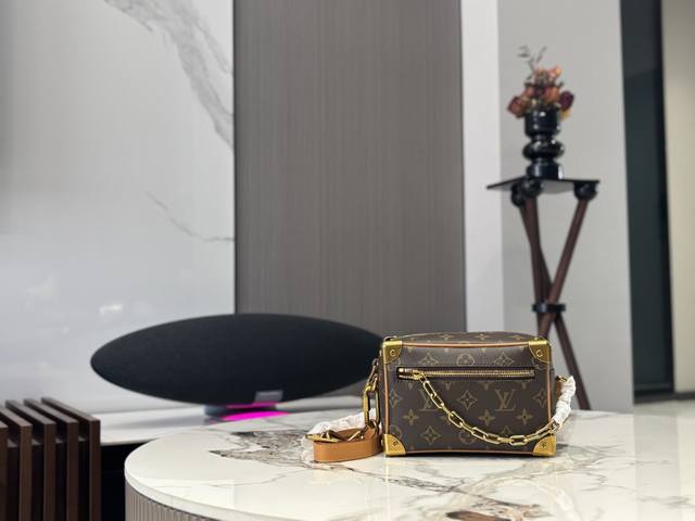 Top quality original pure cowhide full set packaging! 18Cm Lv Soft Trunk unisex
