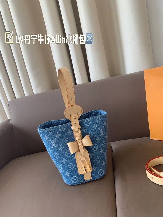 Full gift box Replica version of the original cloth steel hardware chip version