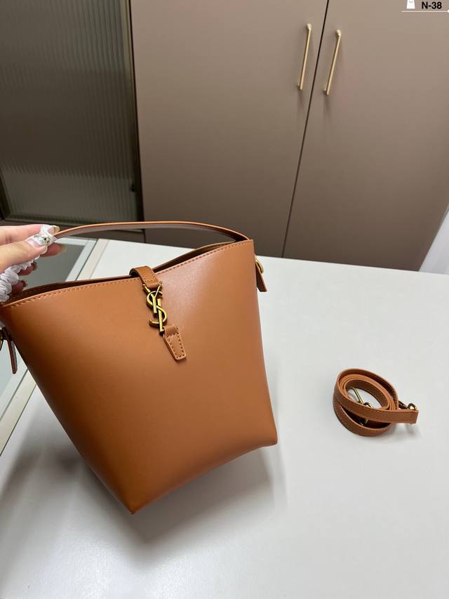 Ysl Saint Laurent bucket bag Satisfy your style and matching for various occasio