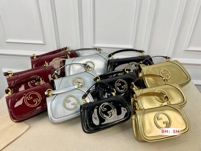 Small, Medium, Large with folding gift box Cool and stylish patent leather Blond