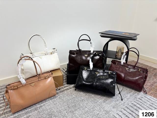 with box Prada's new top-tier Soft Lux really makes me confused!!! Retro and hig