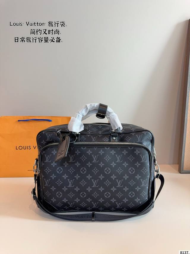 Lv Louis Vuitton co-branded Keepall crossbody bag travel bag A handsome and larg