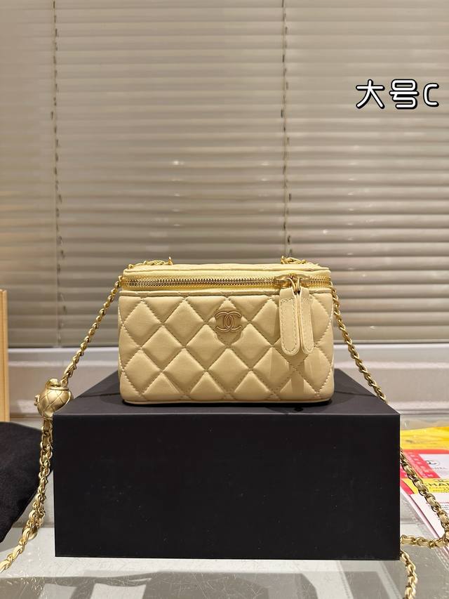 Large size Chanel new golden ball box bag Cowhide texture Fashion casual clothes
