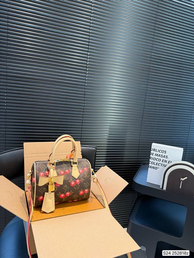 with airplane box folding box Lv pillow cherry pillow Lv Louis Vuitton women's s