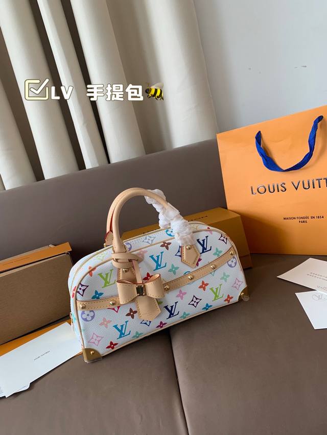 with folding box Lv bowling handbag Lv beauty white tri-color is really beautifu