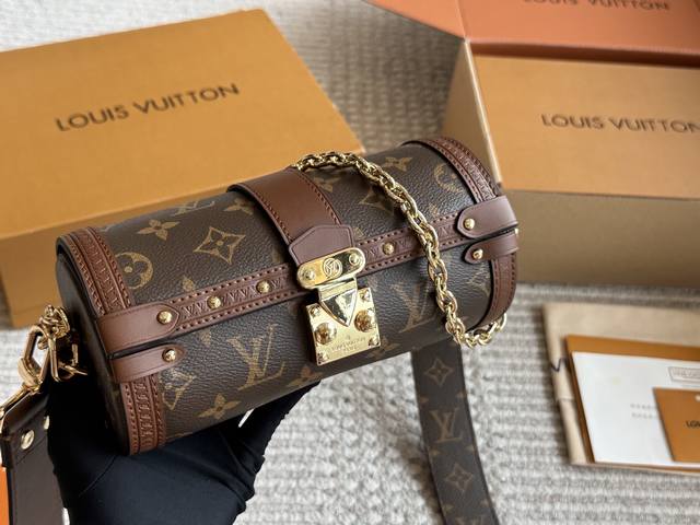 Lv Papillon adds a contemporary touch to the traditional style of Louis Vuitton,