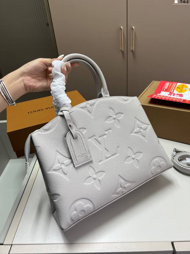 Cowhide Lv Louis Vuitton Fleur Tote Padlock Montaigne Handbag Color-changing Lea