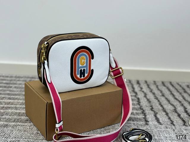 Coach Dempsey Camera Bag Women's Crossbody Bag Coach Camera Bag Classic Camera B