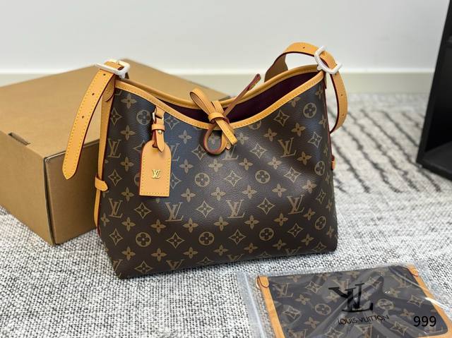 Medium Louis Vuitton Lv Carryall new commuter bag is good-looking and practical