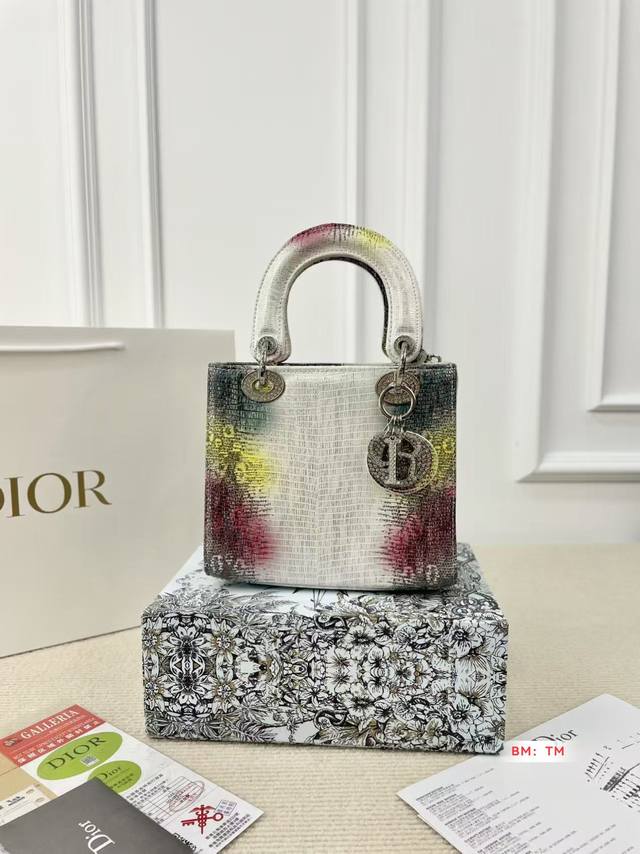 small and large with folding gift box Dior Princess Dior bag lizard pattern cute